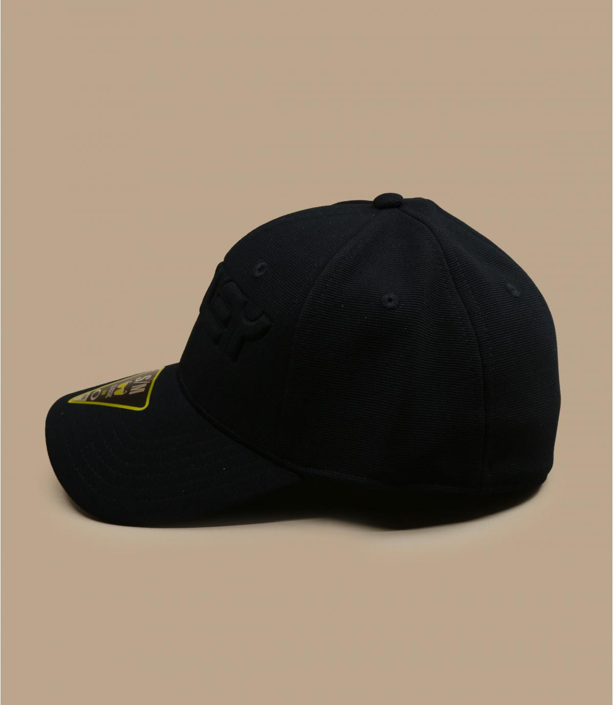 black Oakley logo cap